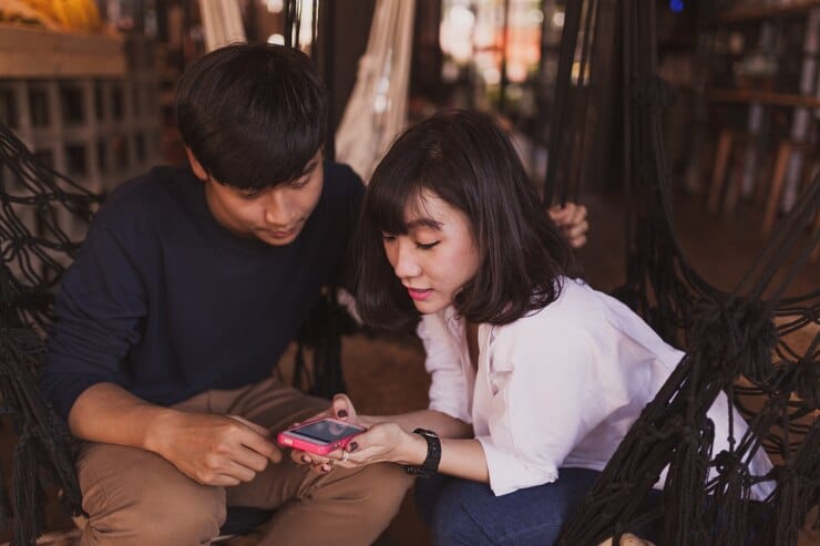 How to End a Love Story Yulin Kuang: Ultimate Guide Synopsis of "how to end a love story yulin kuang": Childhood sweethearts, now screenwriters, confront their past while crafting a movie ending.