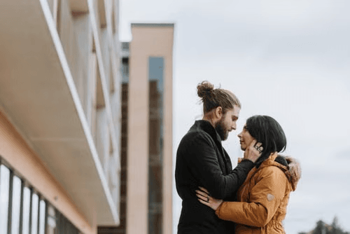 What Does Clingy Mean in a Relationship and How to Stop image 4
